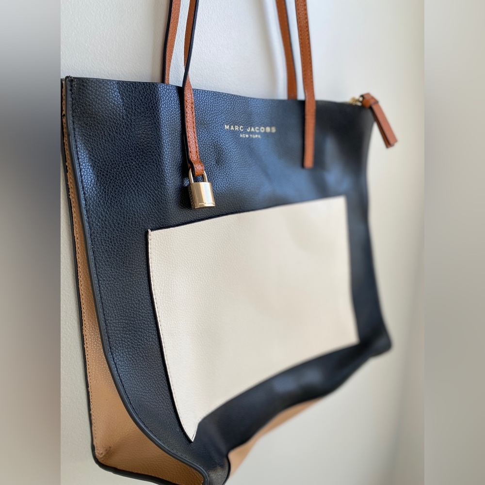 Marc Jacobs Colorblock Leather Tote in Black, Cream & Tan - Picture 4 of 10